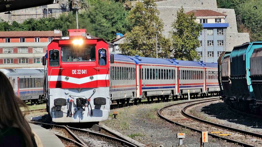 Karadeniz'de doğa şöleni! Turistik Karaelmas Ekspresi yolcularını büyüledi 7